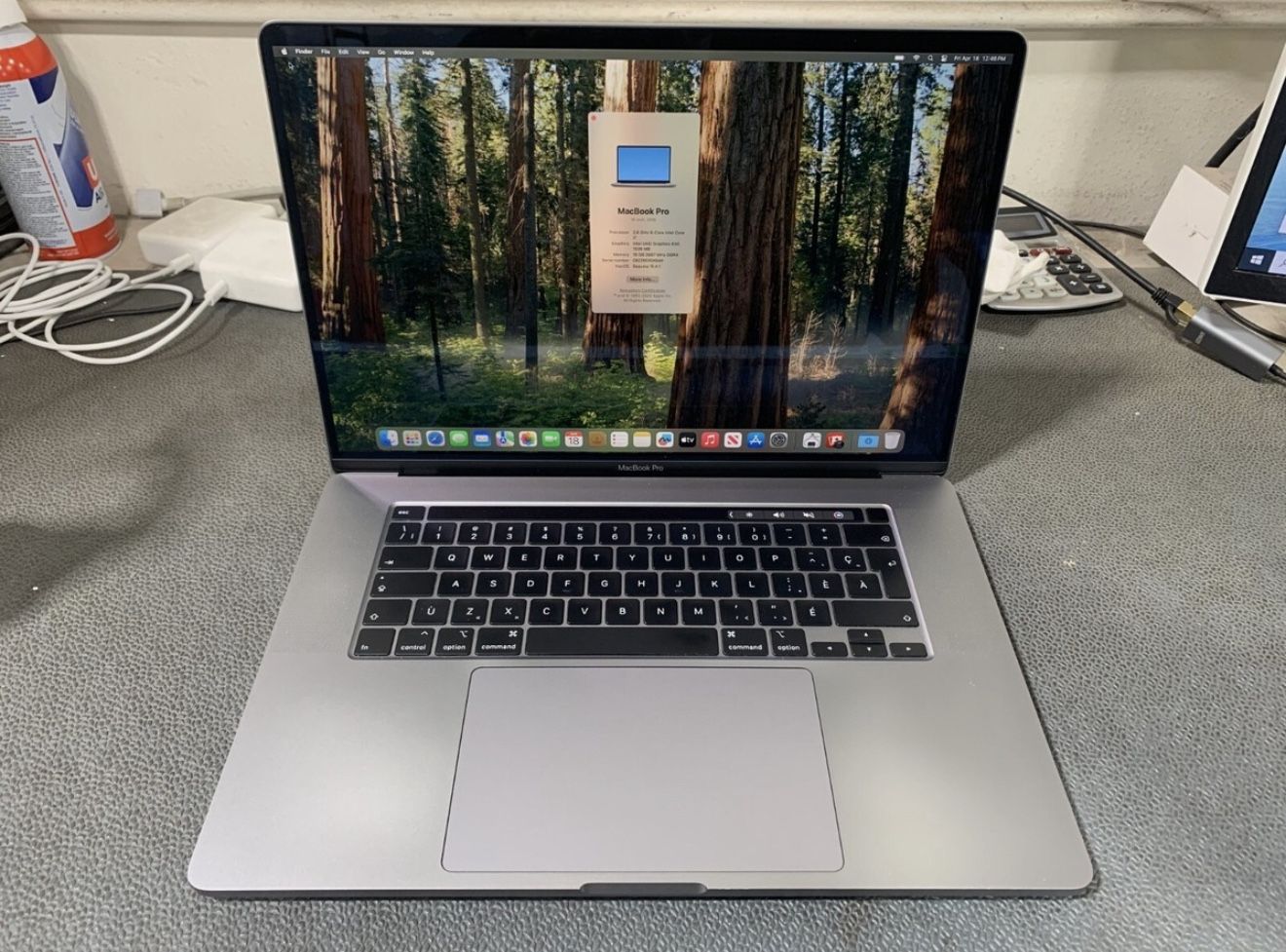 MacBook Pro 16” i9 16gb Ram 1tb