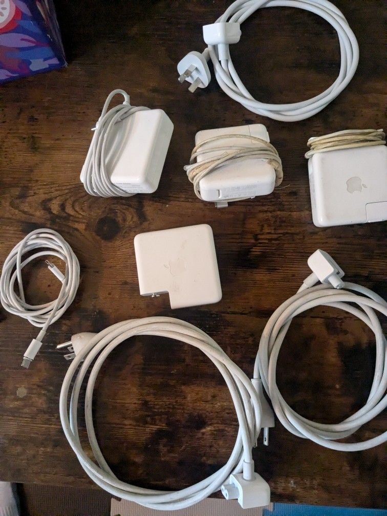 Apple Mac Book Power Adapters - USB-C, magsafe
