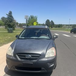 2007 KIA Rondo