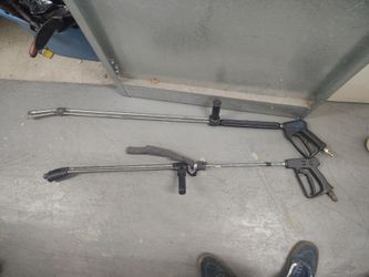 Pressure washer extension wand sprayer
