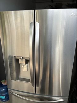 REFRIGERATOR LG 36” counter depth