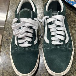 New VANS U OLD SKOOL UNISEX SNEAKERS ( Men 8.5)