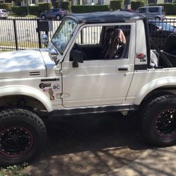 1986 Suzuki Samurai JX Original White Paint too many extras too list