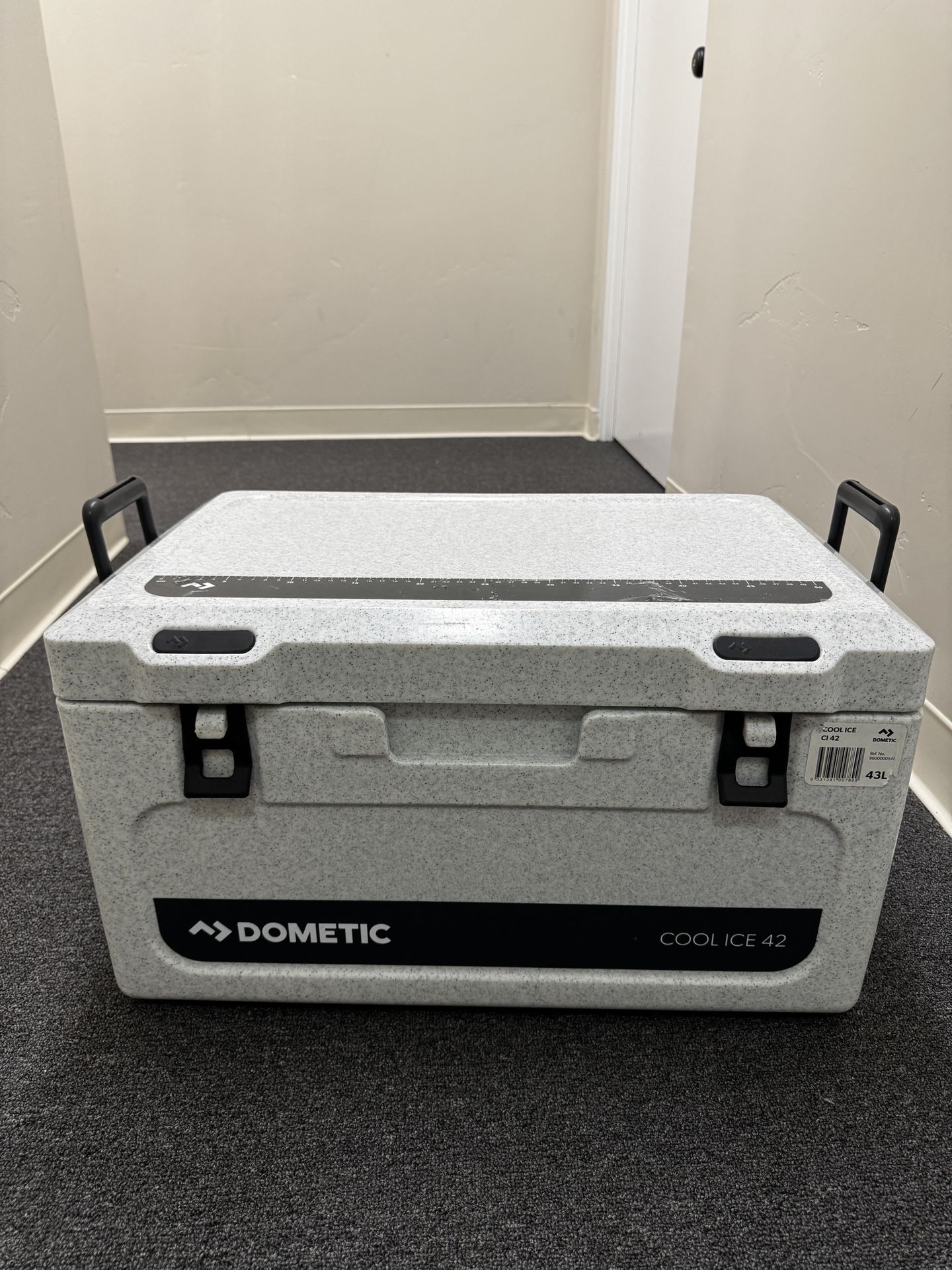 Dometic 43L True Seal Cooler