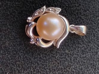 Pearl Pendant