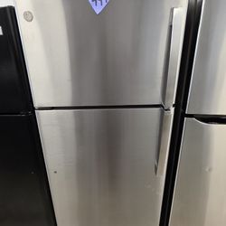 Top Freezer Refrigerator Used In Good Condition With 90days Warranty From $399 Up To $550