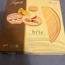 New Brie cutting board and cheese tools