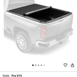 RealTruck TruXedo Pro X15 soft roll up tonneau cover. Designed for 2022-2024 Toyota Tundra trucks with rail system. Fits 5' 7" bed (66.7")