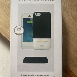 Michael Kors Powercase + Powermat