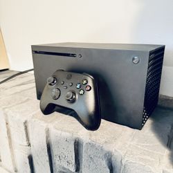 Xbox Series X With Controller