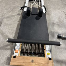 merrithew Pilates Reformer 