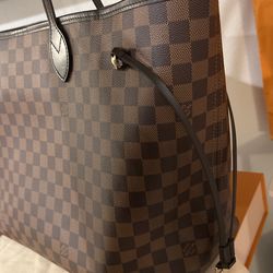 Authentic Louis Vuitton GM neverfull for Sale in Bellmore, NY - OfferUp