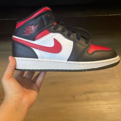 Black,red,white Jordan 1’s