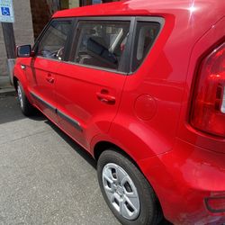 Kia Soul Red