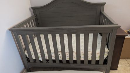 Toddler Bed/ Baby Crib Without Matress