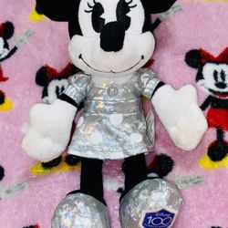 💜🤍⚫️✨DISNEY 100TH CELEBRATION💜⚫️✨MINNIE MOUSE STUFFED ANIMAL💜🤍⚫️✨