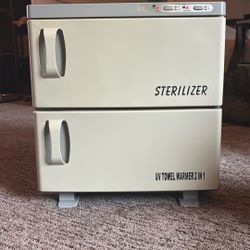 $75 (No OBO, Got Too Many $50 Offers) Large combo Skin Act Hot Towel Cabinet With UV Sterilizer 2 In 1