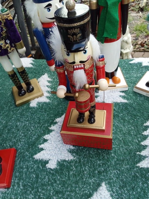 Nutcracker Lot