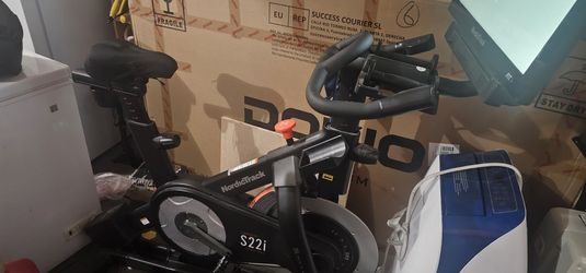 Nordic Track S22i Studio Cycle With Dumbells