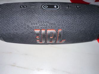 JBL Charge 5