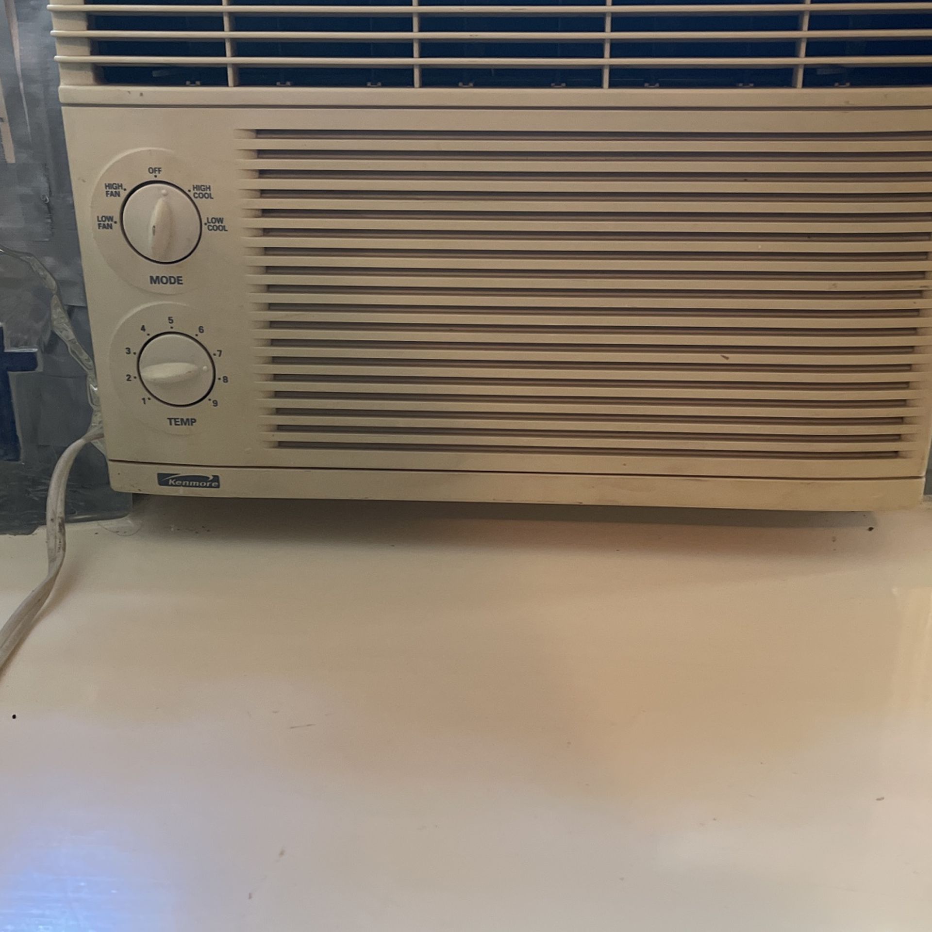 Window Air conditioner (contact info removed)