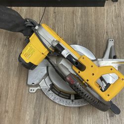 Dewalt 15 Amp 120V Circular Saw