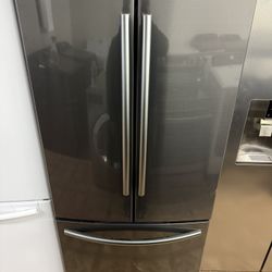 SAMSUNG “30 INCH” BLACK STAINLESS STEEL FRENCH DOOR REFRIGERATOR.