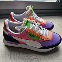 Puma Future Rider Play in luminous purple-fluorescent pink