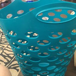 Hamper. 