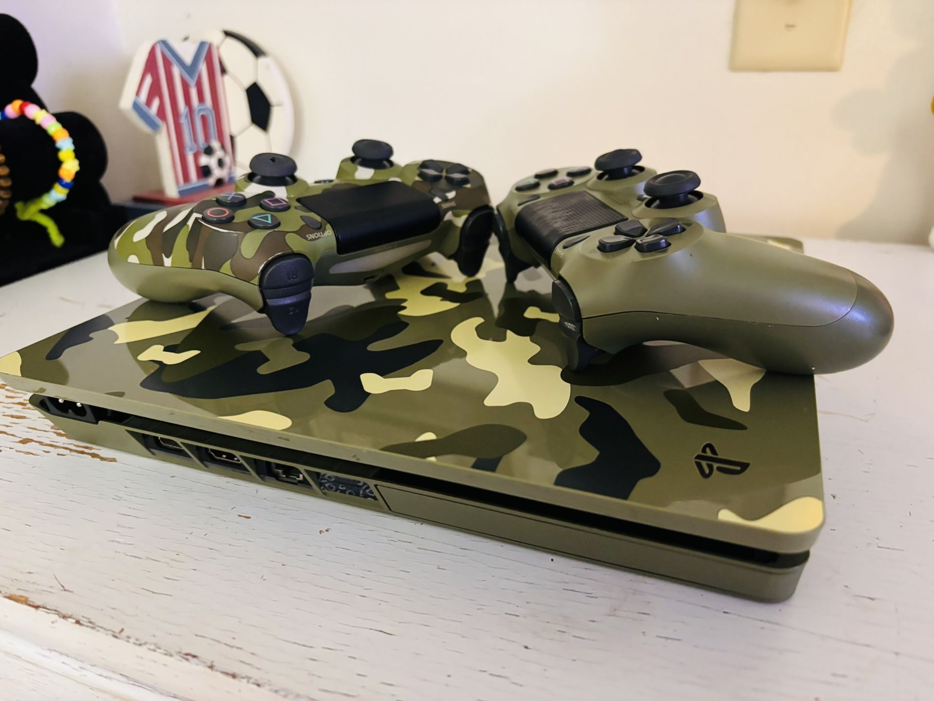 PlayStation 4 Slim