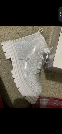 size 10 kids silver boots