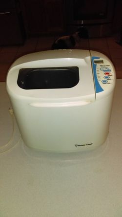 MAGIC CHEF BREADMAKER