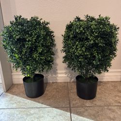21.6” Tall Artificial Boxwood Topiary Ball Tree Set of 2 Pack Potted Bushes UV Resistant Potted Plants for Indoor Outdoor Home Garden(Green)