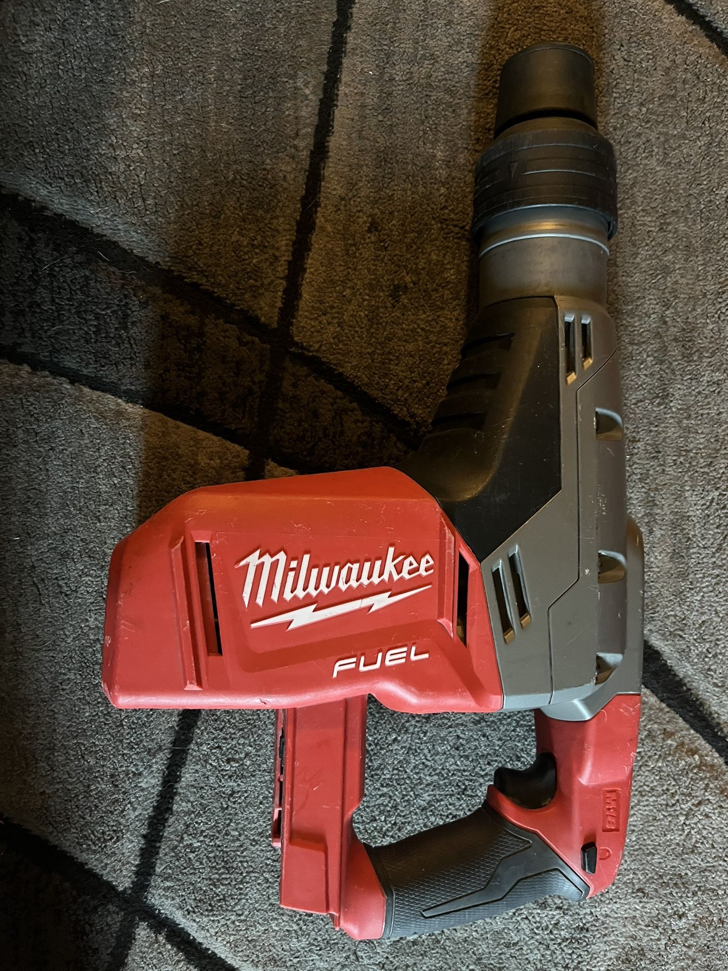 Milwaukee 1 9/16 SDS MAX 27-17-20 ROTARY HAMMER