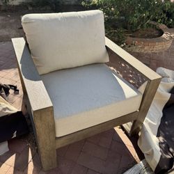 Pickup By Monday 6/23! Outdoor furniture Set 