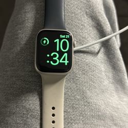 Apple Watch Series 7 45mm 