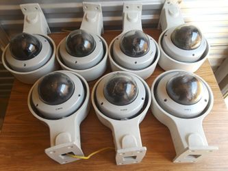 Lot of 7 Canon VB-M600D Network Dome Camera With Wall Mounts