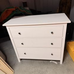IKEA HEMNES 3-drawer dresser white stain