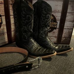 Alex boots and belt 140 firm on price located in Horizon