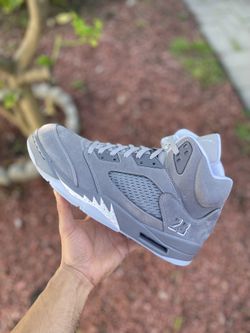 Air Jordan 5 Retro Wolf Grey Size 9, 13