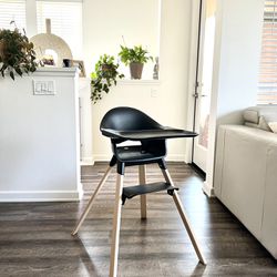 Stokke Clikk High Chair in Black & Natural