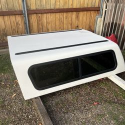 Truck Shell 63” X 75” Great Condition W/ Rear Light And Railing . 