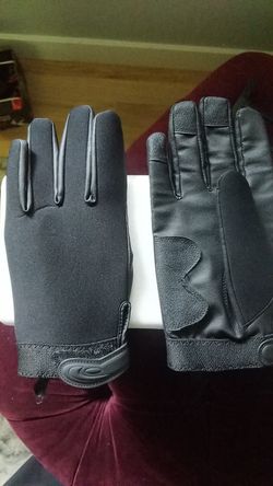 Leather driving gloves