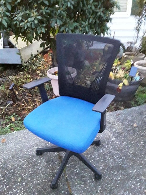 Office Desk Chair Mesh Back Comfortable