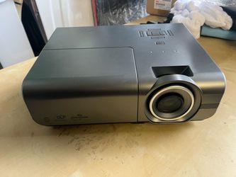 Optoma EH500 Full HD 1080p DLP Projector in great working condition!
