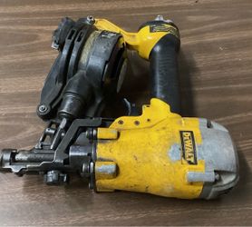 Dewalt De45n Roof Nail Gun  Used Works Good