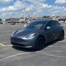 2022 Tesla Model Y Dual Motor 