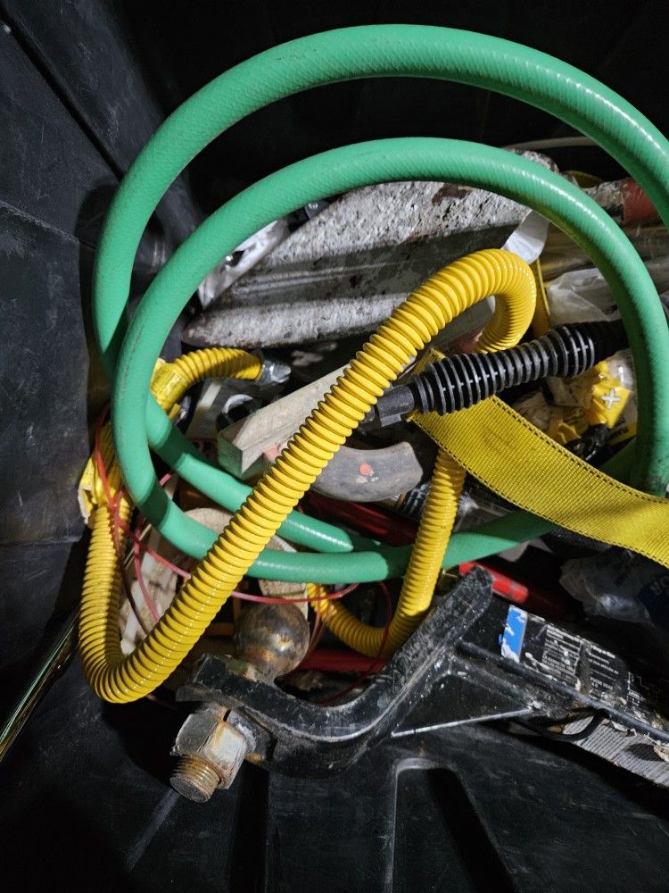 BOX WITH TOOLS.  CAJA CON ERRAMIENTA 