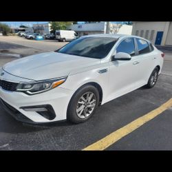2019 Kia Optima 103,676 Miles