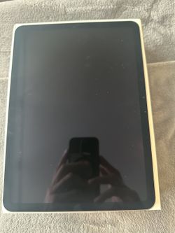iPad Air 11" M4 (128GB, Wi-Fi + 5G) + Magic Keyboard — Like New, Boxes
